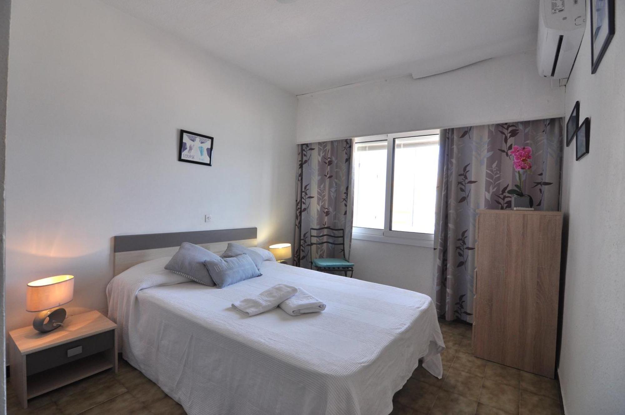 Rnet - Rhc 1712 Roses Holiday Center מראה חיצוני תמונה